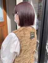 ヘアー アイス ルーチェ(HAIR ICI LUCE) ピンク レッド カシス 暖色ボブ 切りっぱなしボブ 担当落合