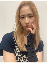 キハコ (KIHACO)&nbsp;【Kihaco】ハイトーンベージュのレイヤースタイル