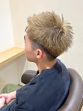 ラファンス 栗林店(LaFENCE) メンズ/ツーブロック/ブリーチカラー/アッシュブロンド