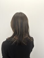 ゼンドットカラスマ(Zen.karasuma)&nbsp;ハイライト×地毛風ストレート20代30代40代