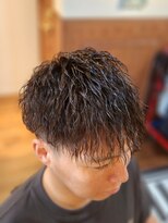 アンドザバダス(&THE BADASS) ツーブロック×アイロンパーマ