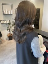 メデル(mederu)&nbsp;ブリーチなしカラーオリーブグレージュ暗髪カラー透け感カラー