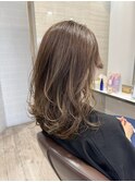 透明感ベージュ × ふんわりハイライトレイヤー