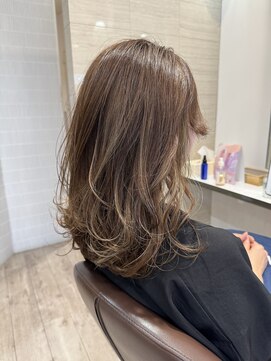 カイノ いずみおおつCITY店(KAINO) 透明感ベージュ × ふんわりハイライトレイヤー