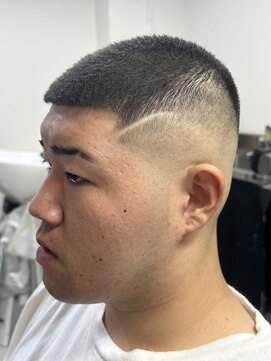 メリケンバーバーショップ フクオカ(MERICAN BARBERSHOP FUK) メンズカットニュアンスバズスキンフェード