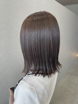 ロエ(Lowe') 切りっぱなし×グレージュ