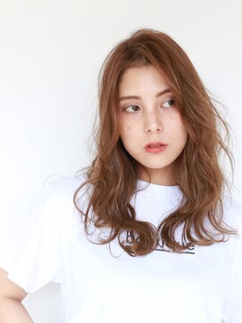 ブティック(boutique) 外国人風デザインカラー。イエローベージュ！   boutique［高槻]