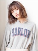 まろみブラウンのナチュラルラフボブ