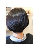 ポルトユイ(PORTE H) クールな雰囲気のショートスタイル
