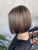 グレープバイン(GRAPEVINES)&nbsp;ブルーハイライト切りっぱなしボブ