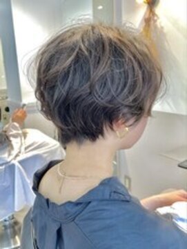 グラフ 日本橋(GRAFF) 大人可愛い20代30代40代前下がりショートパーマ/大人ショート