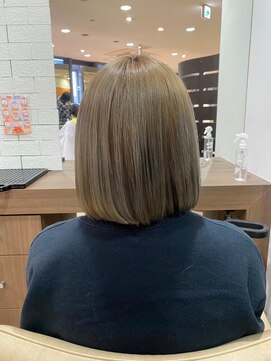 アウラ(AURA) ミルクティーグレージュカラー