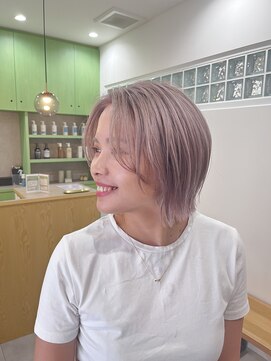 ソルア 上本町(solua) ヘイリーボブ/ ピンクベージュ / 高濃度水素カラー / 20代 /30代