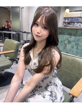 ゼスト リル 新宿(ZEST lill) レイヤーカット ベージュカラー 顔周りカット