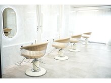 上質な店内でお待ちしております。