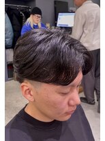 ストゥー(StueW.)&nbsp;毛流れセンターパート