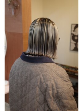 チャプター 問屋町(chapter) 髪質改善外はねボブブロンドベージュアンブレラカラー韓国ヘア