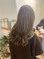 ロッカヘアエジェ(ROCCA hair eje.)&nbsp;デザインカラー柔光ベージュロング
