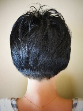 サロン(SALON) Asymmetry Short Cut No.05 (Comtenporary)