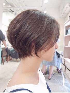 ロンド 表参道店(Lond) 【三ツ木一生】首が長く見える横顔美人ショートボブ