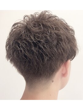 フラバー(flover) 【Miyuki】束感たっぷりパーマ×ミルクティー