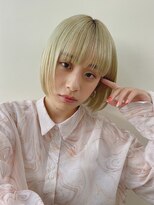 ペールグリーン/顔まわりカット