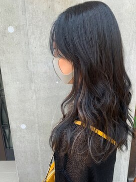 ウィンビ サウーティ(Wimbi Sauti) ブルーブラック×ベージュ