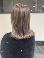 アネラヘアー(Anela hair) 大人可愛い　ブリーチ ハイライト 外ハネミディ