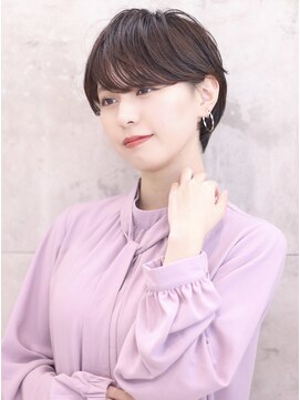 アンド ストーリーズ(&STORIES) 大人可愛い小顔ひし形クビレ丸み20代30代40代大人ショート(蘭)