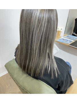 カラハ(Calaha) 透明感ホワイトハイライト