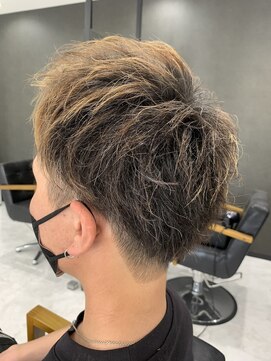 ディティール(Detail) 2ブロック×アップバングショート