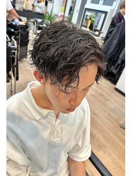 ヒビヲ(HIBIO) 波巻きスパイラルツイストスパイラルパーマセンターパートメンズ