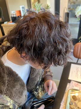 オンリーケアバイジャパン(ONLY CARE by JAPAN) メンズ波巻きスパイラルパーマ　香芝メンズパーママッシュ眉毛