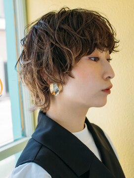 アンディアーモ アオバ(ａｎｄｉａｍｏ ａｏｂａ) ウルフパーマ/内巻きパーマ/外国人パーマ/くせ毛風パーマ