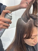 【白髪染め、白髪ぼかし】頭皮を守る保護ケアで安全・快適な施術を実現