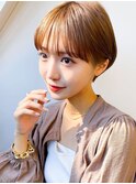 大人可愛い小顔似合わせカット丸み耳かけショート透明感カラー