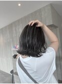 コントラストハイライト切りっぱなしボブシルバー