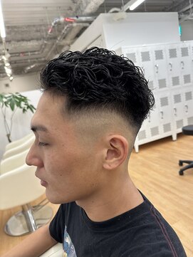 ビカムメンズヘアー 栄店(become men's hair) 極道パーマ