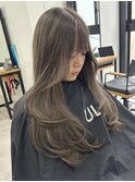ヘーゼルグレージュレイヤーカットバタフライカットブリーチ岡山