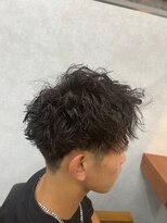 オゼル(OZEL)&nbsp;計算された無造作感が魅力のOZELトレンドスタイル。