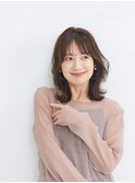 大人可愛いくびれミディ|顔まわりレイヤー×柔らかブラウン
