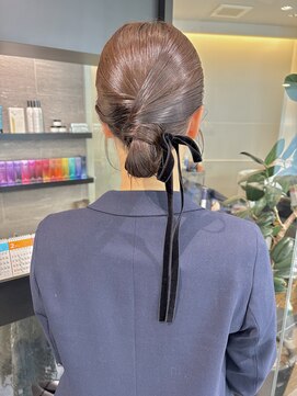 ケンジ 横浜(KENJE) タイトヘア/ベロアリボン/シニヨン/結婚式/お呼ばれヘア