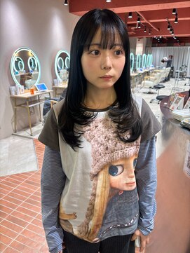 ヘアーアンドメイク ビス(HAIR&MAKE bis) レイヤーカット【KAYO】