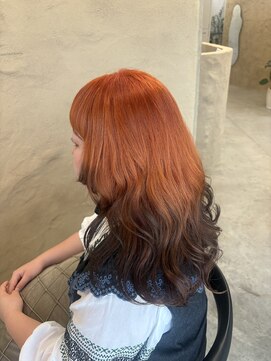 ウリ 横浜(uli) 夏に映えるオレンジ×ブラウン