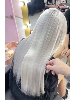 レゼ 町田(ReZE)の写真/ブリーチしていて断られる悩みも解決！縮毛矯正でうるツヤ髪を目指すサロン★