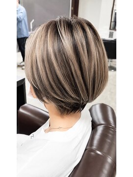サロンアンドスパ ピュア 坂戸店(salon&spaPURE) 脱・白髪染めハイライト×大人ショート