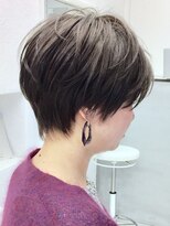 ミッテル(mittell)&nbsp;ショートヘア毛先パーマことりベージュ黒髪ウォーターフォール
