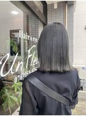 アッシュグレージュ
