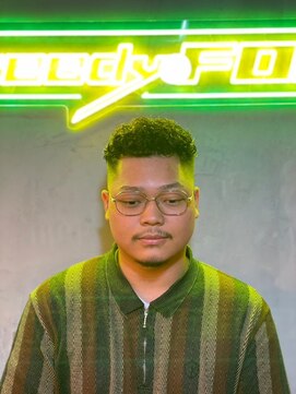 グリーディーフォックス 代々木(Greedy FOX) アップバング/ツーブロックマッシュ/束感/波巻き[シェービング]