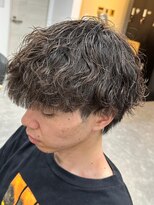 フゥ 宇都宮(FeU)&nbsp;波巻きパーマセンターパートツイストパーマメンズマッシュパーマ